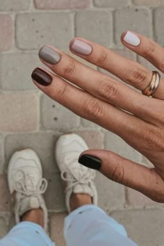 Thanksgiving Nails Color, Short Gel Nails, Thanksgiving Nails, Fall Nail Colors, Brown Nails