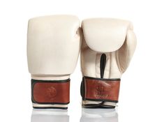 Designer Vintage Boxing Gloves individually hand-crafted using the finest 100% genuine leather. Luxury Antique Leather Boxing Gloves | Retro Boxing | The MVP Gadget Tecnologici, Boxing Bags, Cotton Gift Bag, Leather Artisan, Cotton Gifts, Boxing Gloves, Vintage Box, Nice Leather, Vintage Stil