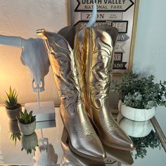 Rose Gold Heeled Calf Height Cowgirl/Cowboy Boots. These Are Show Stoppers. #Rosegold #Trailerswift #Cowgirl #Boots #Cowboy #Country #Western Western Gold Boots For Rodeo, Fitted Gold Western Boots, Gold Snip Toe Boots For Rodeo, Gold Snip Toe Boots For Fall, Trendy Gold Boots For Spring, Western Gold Boots With Pointed Toe, Trendy Gold Boots For Fall, Cactus Boots, Oxford Booties