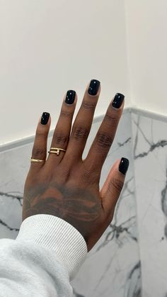 Nails 777, Short Classy Nails, Black Chrome Nails, Old Money Nails, Rounded Acrylic Nails, Money Nails, Black Gel Nails, Natural Nails Manicure