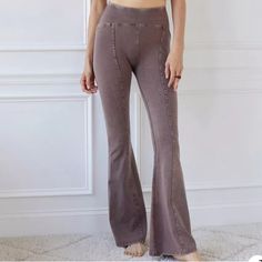 Wt Urban Outfitters “Aria” Out From Under Seamed Flare Pant. Brand New With Tags. Color Brown Form Fitting Stretch High Waisted Flared Bottoms Pull On Fit Size Medium Happy To Provide Measurements Or Additional Photos! *T324 Fitted Mid-rise Cotton Yoga Pants, High-waisted Fitted Cotton Yoga Pants, Fitted High-waisted Cotton Yoga Pants, Fitted Flare Brown Bottoms, Fitted High Waist Cotton Yoga Pants, High Waist Brown Yoga Bottoms, Urban Outfitters Full Length Bottoms For Spring, Urban Outfitters Full-length Spring Bottoms, Brown High Waist Fitted Yoga Pants