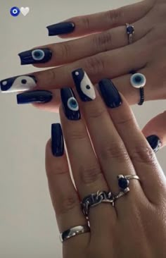 Eye Nail Art, Hippie Nails, Edgy Nails, Grunge Nails, Pretty Gel Nails, Striped Nails, Evil Eyes, Fire Nails