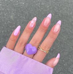 Spring Acrylic Nails, Lavender Nails, Simple Gel Nails, Girly Acrylic Nails, Summery Nails, Floral Nails, Nail Arts, Flower Nails, Cute Acrylic Nails