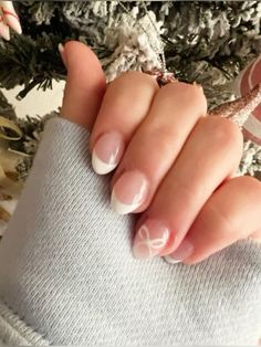 Nail Inspiration White French Tip, Simple Nails Design Almond, How To Do A Bow On Nails, Almond Simple Nail Ideas, Preppy Nail Ideas For Kids, Nails For Sports, Kids French Tip Nails, Preppy Nail Designs For Kids, Confirmation Nail Ideas