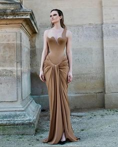 Hollywood Glam Dress, Summer Dresses Tutorial, Corset Styles, Chic Dress Classy, Simple Gowns, Fashion Silhouette, Nude Dress, Trendy Dress Outfits, Fashion Magazines