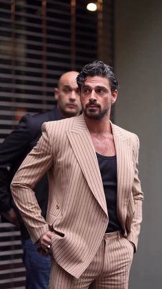 Muscular Men Fashion Suits, Casual Suit Outfit Men, Aesthetic Guys, Wedding Suits Men, Men Fashion Casual Outfits, Streetwear Men Outfits