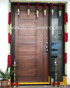 Earthen Pots, Apartment Doors, House Warming Ceremony, Diwali Decorations At Home, Wedding Decors, Wooden Front Door Design