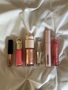 All I Need Makeup, Products Aesthetic, Makeup Bag Essentials, Aesthetic Skincare, Makeup Needs, Glowy Makeup, Makeup Obsession, What To Buy, Makeup Items