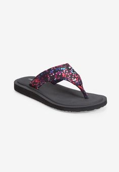 The next best thing to going barefoot, this perfect pair of summer sandals features a stretch fabric upper in an array vibrant hues to effortlessly Tunic Tank Tops, Swimsuits For All, Sport Sandals, Summer Sandals, Leather Shops, Thong Sandals, Good Grips, Sandals Summer, New Shoes