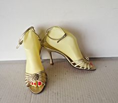 ad eBay - Manolo Blahnik Gold Leather Straps Pumps Heels Stiletto Mules Sandals Shoes 38.5 - Buy Now, click the link (eBay) Mules Sandals, Pumps Heels Stilettos, Strap Pumps, Mule Sandals, Manolo Blahnik, Pumps Heels, Leather Straps