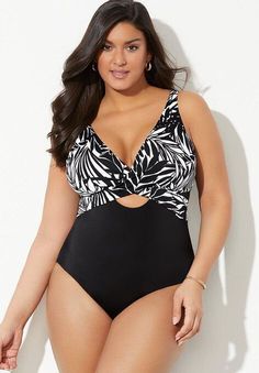 One Piece Crossover, One Piece Swimsuit Black, Plus Size One Piece, Plunging One Piece Swimsuit, Perfect Swimsuit, Cut Out One Piece, Swimsuit Black, Swimsuits For All, Swim Fashion