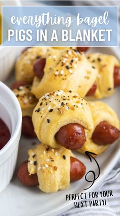 These everything bagel pigs in a blanket are such a yummy and easy appetizer. Delicious mini sausages rolled up in flakey crescent roll dough, topped with everything bagel seasoning. They're flakey, buttery, salty, and so delicious for a party! Everything Bagel Pigs In A Blanket, Super Bowl Food Ideas, Super Bowl Finger Foods, Mini Sausages, Pillsbury Crescent Roll Recipes, Football Tailgate Food, Sausage Appetizers, Tailgate Recipes, Everything Bagel Seasoning