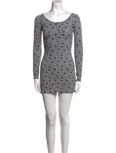 Frankies Bikinis Shift DressGreyFloral PrintLong Sleeve with Scoop NeckFit:Dresses by Frankies Bikinis typically fit true to size. Frankies Bikinis, Sweater Boots, Outerwear Sweater, Printed Mini Dress, Sweater Accessories, Dress Accessories, Jacket Tops, Sweater Shirt, Casual Shirts