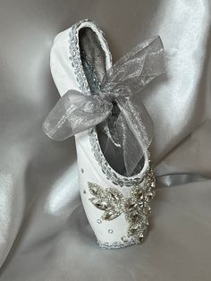 Decorated Used Freed of London Pointe shoe for room or home decoration. All of it is hand painted and decorated with rhinestone beaded applique and swarovski crystals. Clara Nutcracker, Shoe Ornaments, Holiday Stories, Pointe Shoe, Gilbert Az, Ballet Fashion, Hot Hair Styles, Beaded Applique