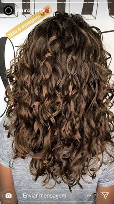 Shoulder Length Hair Balayage, Brown Shoulder Length Hair, Above Shoulder Length Hair, Shoulder Length Hair With Bangs, Shoulder Length Curly Hair, Soya Mumu, Medium Curly, Medium Curly Hair Styles, Peinados Fáciles Para Cabello Corto