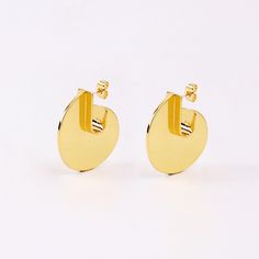 . 32mm height, 31mm wide, about 1.4mm thickness. . brass as base metal, gold filled. . 925 sterling silver posts. . 1 pair. Please keep in mind that here is factory supplier for wholesale and bulk. Items sometimes no stock and needs about 5-9 days to restock. Yellow Gold Circle Brass Earrings, Yellow Gold Circle Earrings In Brass, Modern Gold Plated Plug Earrings As Gift, Modern Gold Plated Plug Earrings For Gift, Modern Gold-plated Plug Earrings As Gift, Modern Gold Plug Earrings As Gift, Modern Gold Plug Earrings For Gift, Modern Gold Hoop Plug Earrings, Modern Gold Pierced Earrings