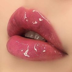 Makeup Bibir, Redeeming 6, Make Up Diy, Lip Art Makeup, Hot Pink Lips, Glossy Makeup, Pink Lip Gloss, Lips Drawing, Aesthetic Boys