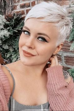 Hairstyle Diaries: Documenting Your Journey to Perfect Hair Pixie Cut Hairstyles, Cut Hairstyles, Short Hair Pixie Cuts, Pixie Haircut For Thick Hair, Short Grey Hair, Super Short Hair, Hair Pixie, Very Short Hair, Penteado Cabelo Curto