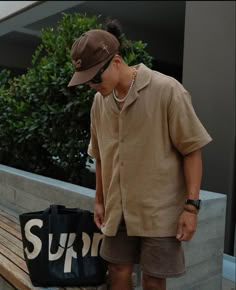 Vacation Outfits Men, Mens Casual Outfits Summer, Street Style Outfits Men, Men Stylish Dress, Mens Outfit Inspiration