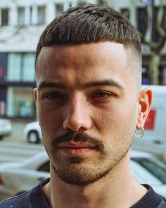 Crop Haircuts For Men To Show Your Barber In 2018 | Mens Crop Hairstyles | Crop Haircut Men Crop Haircut Men, Jarhead Haircut, Best Haircuts For Men, Mens Medium Length Hairstyles, Beard Styles Short, Hair 2022, Crop Hair, Haircut Men