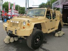 Brits militarize Jeep Wrangler for spec ops duty Motorcycle Camping Gear, Classic Jeeps, Motorcycle Camping, Spec Ops, Military Hardware