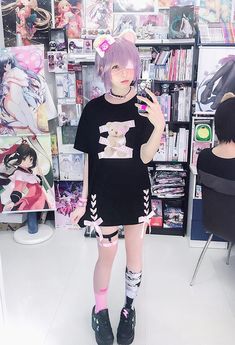 I forgot to take my medicine Yami Kawaii Fashion, Pastel Goth Outfits, Manga Japan, Pastel Goth Fashion, Fashion 90s, Yami Kawaii, Pastel Fashion, Tokyo Fashion