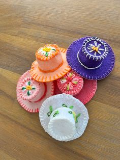 Set of 5 mini sun hats Beach Felt Cap, Summer Bucket Hat As Gift, Summer Bucket Hat As A Gift, Mini Hats, From Santa, Santa Maria, Sun Hats, Fascinator, Caps Hats