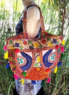 Check out this item in my Etsy shop https://www.etsy.com/listing/527384101/vintage-bag-multi-materials-hippiestyle Rocker Look, Vintage Bucket, Vintage Ashtray, Boho Bags, Vintage Bag, Hippie Bohemian, Boho Beach, Vintage Bags, Vintage Colors