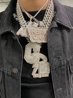 Chain Wallpaper, Ice Chain, Mens Luxury Lifestyle, Bling Ideas, Drippy Outfit, Custom Pendant