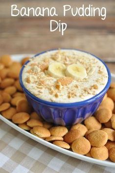 banana pudding dip on a plate with peanuts