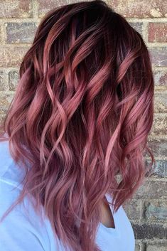 Lilac Hair Color, Rambut Brunette, Gold Hair Colors, Hair Color Rose Gold, Lilac Hair, Winter Hair Color, Brown Hair With Highlights, Pastel Hair, Winter Hairstyles