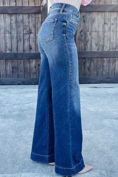 Wide Leg Cowgirl Jeans, Jeans Bottom Design, Western Wide Leg Jeans, Cute Western Jeans, Women’s Jeans, Western Fashion Outfits, Womens Wide Leg Jeans, Rodeo Jeans, Jeans Western