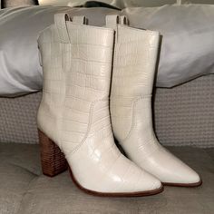 Kaanas X Jessie James Decker "The Jessie" Heeled Cowboy Boots Ivory And Croc Embossed Leather Size 7 New Without Tags. Never Worn And In Perfect Condition! Heeled Cowboy Boots, Ivory Heels, James Decker, Jessie James Decker, Jessie James, Boot Brands, Mary Jane Shoes, Suede Booties, Suede Heels