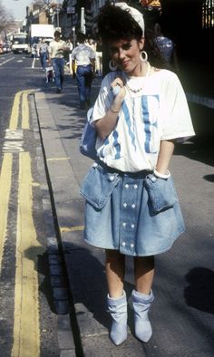 Grunge Style Outfits, 1980s Outfits, Style Année 80, Look 80s, 1980s Fashion Trends, 80s Fashion Trends, 80 Fashion, 80s Look, 80’s Fashion