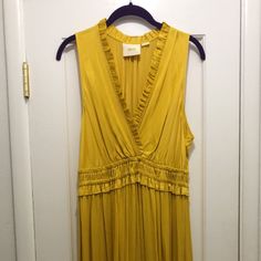 Nwot Size L Beautiful Color For Summer And Fall! Timeless And Classic Cut. Dressy Gold Summer Dress, Gold Dressy Summer Dress, Gold V-neck Midi Dress For Spring, Chic Sleeveless Gold Midi Dress, Gold Maxi Dress For Spring, Chic Gold Sleeveless Midi Dress, Chic Gold Maxi Dress For Brunch, Gold V-neck Mini Dress For Spring, Elegant Gold Maxi Dress For Brunch