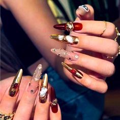 This Is A Press On Nail Bundle Two For $30 Both Are Sized Medium 16,12,13,12,10 Brand New Nails Long Feuille D’or, Kutek Disney, Unghie Sfumate, Video Tiktok, Almond Shape Nails, Photography Lifestyle, Birthday Nails, Rhinestone Designs, Nail Polishes