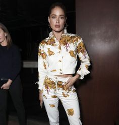 Style seen on Doutzen Kroes, at MNKY HSE, a club in London, on February 19, 2018. "The former Victoria's Secret model, was spotted leaving MNKY HSE, a club in London,  in a cropped jacket and pants on Monday night" The item for sale is not the actual item worn by the model.  The item for sale is the same or similar style worn by the model.           GIANNI  VERSACE Authentic vintage Gianni Versace jeans with iconic Shell print Gianna Versace, Versace Collection 2022, Versace Vintage Runway, 90s Gianni Versace, Versace 1994 Spring, Gianni Versace Spring 1995, Versace Spring 2005, Shell Print, Doutzen Kroes