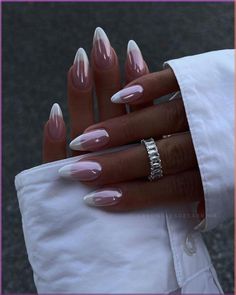 Discover the top 30 fall nail designs for 2024, featuring cozy autumn vibes, trending colors, and easy DIY ideas. Perfect for every style! Silver And Nude Nails, Crome Nails Almond Short, Edc Nails Designs, White Valentines Day Nails, Edc Nails, Mint Green Nail Art, Classy Elegant Nails, Platinum Nails, Mint Green Nail Designs