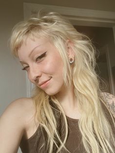 Mullet Long Bangs, Long Blonde Mullet, Short Punk Hairstyles, Punk Hair, Alternative Hair, Hair Crush