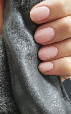 Short Round Nails, Natural Nails Manicure, Short Gel Nails, Subtle Nails, Simple Gel Nails, Her Nails, Casual Nails, Classic Nails, Round Nails