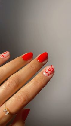 Green Swirl Nail, Swirl Nail Designs, Red Wedding Nails, September Nail Ideas, Swirl Nail, Hello Nails, Looks Pinterest, Red Nail Designs