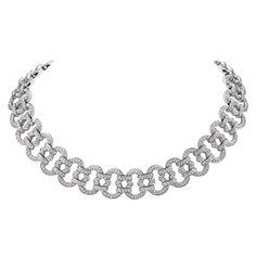 11.32 Carat Diamond and 18 Karat White Gold Chain Collar Necklace | See more rare vintage Choker Necklaces at https://www.1stdibs.com/jewelry/necklaces/choker-necklaces Gold Bib Necklace, Necklaces Choker, Gold Collar Necklace, Ammolite Jewelry, Vintage Choker Necklace, Rings Luxury, Chain Collar, White Gold Chain, Vintage Choker