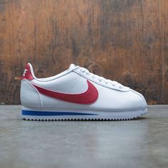 Nike Classic Cortez Outfit, Nike Cortez Red, Nike Bandana, Nike Cortez Outfit, Bandana Shoes, Cortez Nike, Nike Cortez Women, Coolest Shoes, Chicano Culture