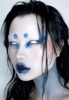 Blue Face Makeup Looks, Blue Makeup Halloween, Face Looking Up, Blue Face Makeup, White Blue Makeup, Ghostly Fashion, Scifi Makeup, Drag Makeup Ideas, White Halloween Makeup