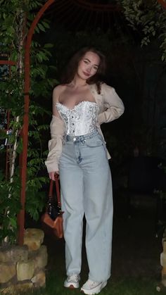 Corset Outfit With Jacket, Corset Outfits Ideas, Corset Outfit With Jeans, Outfits Con Corset Y Jeans, Corset Outfit Jeans, Corset Jeans Outfit, Corsette Outfit, Casual Corset Outfit, Outfit Con Corset