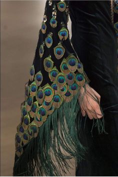 파티 드레스, Sleeves Designs For Dresses, Couture Mode, Designs For Dresses, Peacock Feathers, Peacock Feather