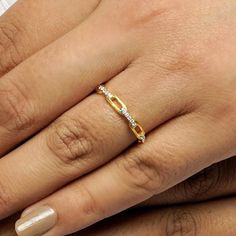 "Gold Chain Link Ring, 14K Solid Gold Diamond Chain Ring, Lab grown Diamond Ring, Pave Diamond Ring Open Link, Minimalist Ring, Chain Link  Gold Kt : 14 Kt Yellow gold, 14Kt white gold, 14Kt Rose gold Diamonds: Lab Grown Diamond Carat Weight: 0.20 ctw Round Diamond : 30 Pcs Diamond Clarity and Color : Vs clarity, G Color Width of the Ring: 2.8mm Every piece is carefully checked by me to make it a perfect gift to yourself or your Loved ones. Your Order will be beautifully packed in a Jewelry box. Please Contact me for customization. 🧿Thank You for visiting my Store Diamonds Jewels by NEHA.  If you have any additional queries about this Ring or any other Jewelry piece from my Store, click the \"Message Neha\" button and I will get back to you in few Hours.  🧿Check out my shop:  https://www Diamond Stackable Chain Ring For Promise, Gold Diamond Chain Ring, Dainty Stackable Chain Ring For Anniversary, Dainty Diamond Chain Promise Ring, Minimalist Wedding Rings With Adjustable Chain, Fine Jewelry Stackable Rings With Adjustable Chain, Gold Diamond Dainty Chain Ring, White Gold Chain Promise Ring, Minimalist Round Band Chain Ring For Anniversary