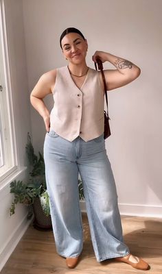 Spoon Outfits, Postpartum Fashion, Flare Jeans Outfit, Plus Size Summer Casual, Midsize Outfits, Look Plus Size, Inspo Outfit, Pinterest Outfits, Modest Fashion Outfits