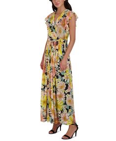 Gorgeous and flowing in floral-print chiffon, this Donna Ricco maxi dress is a stylish choice for weekend brunch and vacation days. Summer Evening Maxi Dress With Butterfly Sleeves, Black Flutter Sleeve Maxi Dress For Spring, Black Flutter Sleeve Beach Dress, Chic Flutter Sleeve Maxi Dress For Spring, Casual Chiffon Flutter Sleeve Dress, Chic Spring Maxi Dress With Flutter Sleeves, Casual Chiffon Dress With Flutter Sleeves, Chic Flowy Maxi Dress With Butterfly Sleeves, Chic Chiffon Dresses With Flutter Sleeves