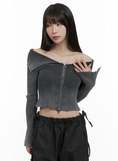 two-way-zip-up-off-shoulder-long-sleeve-crop-top-cs419 / Black Pink Model, Festival Trends, Long Sleeve Crop, Korean Street Fashion, Lace Mini Dress, Black Border, Y2k Fashion, Shoulder Length, Long Sleeve Crop Top